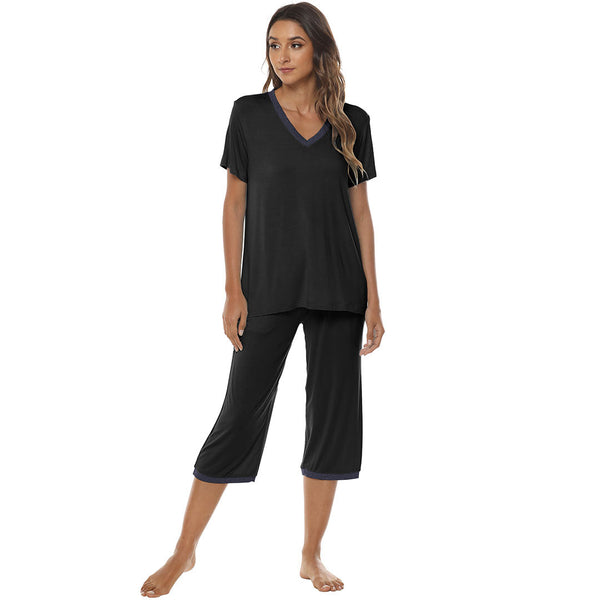 Women's lightweight, loose and comfortable pajama set